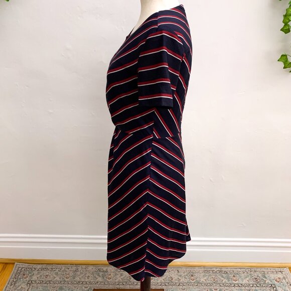 Banana Republic Chevron Striped Navy Dress Size 0 XS - Picture 5 of 9